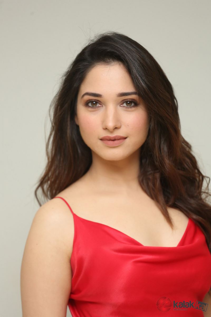 Actress Tamanna Latest Photos