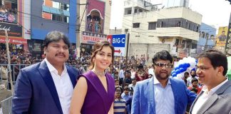 Actress Raashi Khanna launches Big C Mobile Store in Rajahmundry Photos