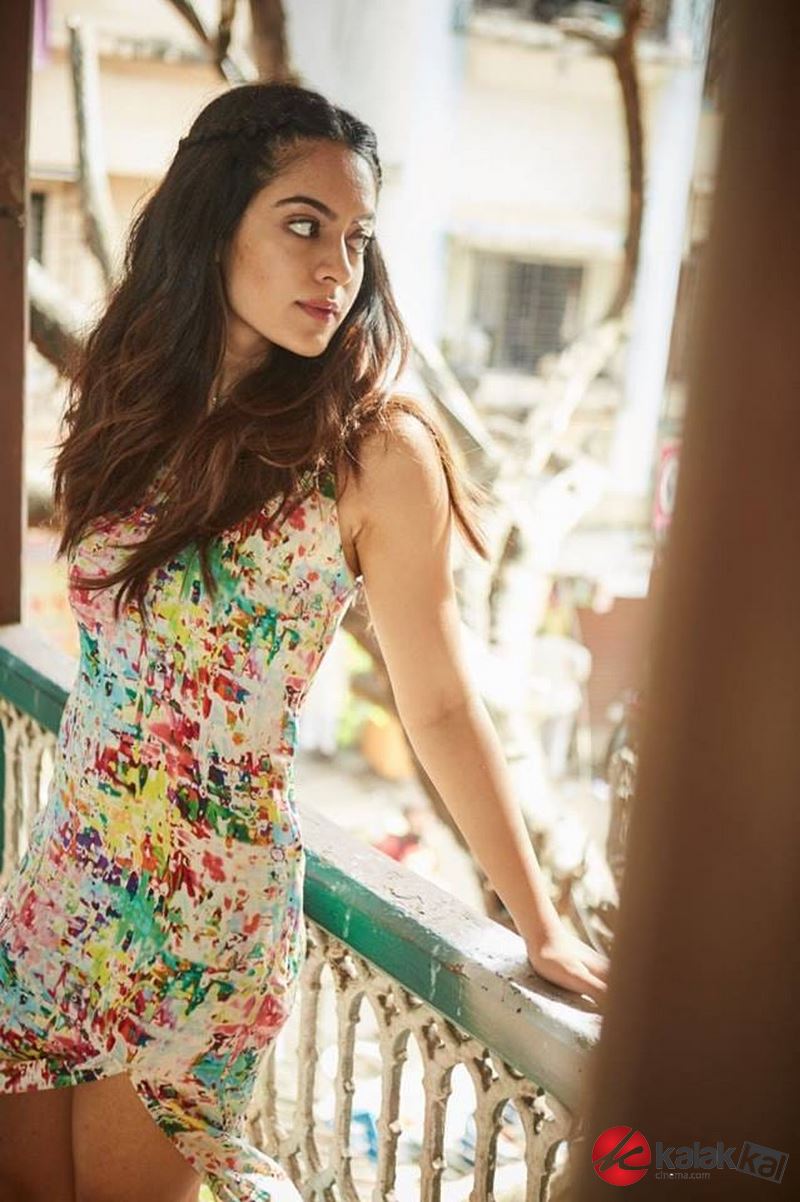 Actress Anya Singh Photos
