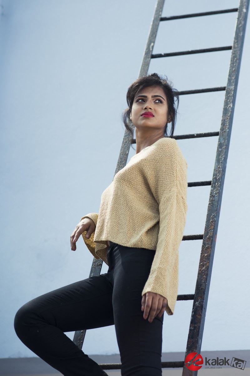 Actress Ramya Pandian Photo Shoot