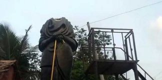  Periyar statue