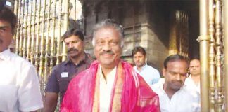 OBS Swami Darshan In Tirupati : O.Panneerselvam | Kollywood | Tamil CInema | Cinema | India | Tamil Nadu | Latest Cinema News