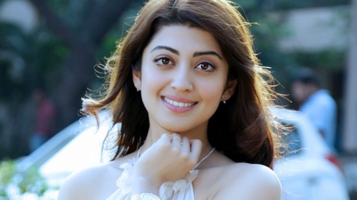 Netizens Troll For Pranitha Subhash : Pose has been puzzled for the cover of the magazine. | Kollywood | Tamil Cinema | Pranitha Subhash
