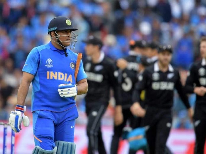 BCCI is Giving Dhoni a Crisis : Sports News, World Cup 2019, Latest Sports News, World Cup Match, India, Sports, Latest News, MS.Dhoni