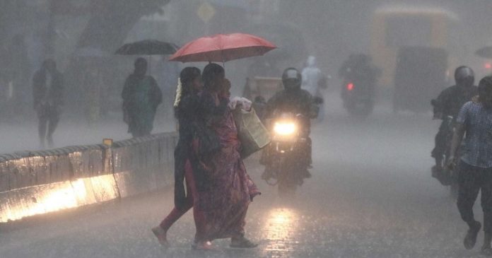 Chances to Rain in Tamilnadu : Chennai Rain, Heavy Rain, Tamil nadu, india, weather Report, weather Report in chennai, MONSOON