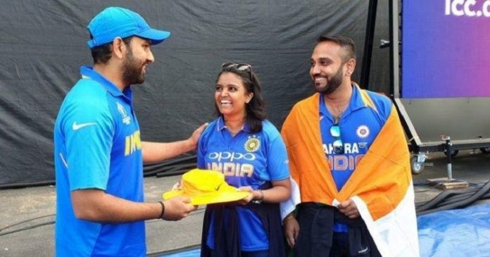 Rohit Sharma gives gift to injured fan : Sports News, World Cup 2019, Latest Sports News, World Cup Match, India, Sports, Latest News