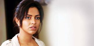 Amala Paul Trudging Photo Makes Controversy - Inside the Photo | Actress Amalapaul Gallery | Kollywood Cinema News | Tamil Cinema News