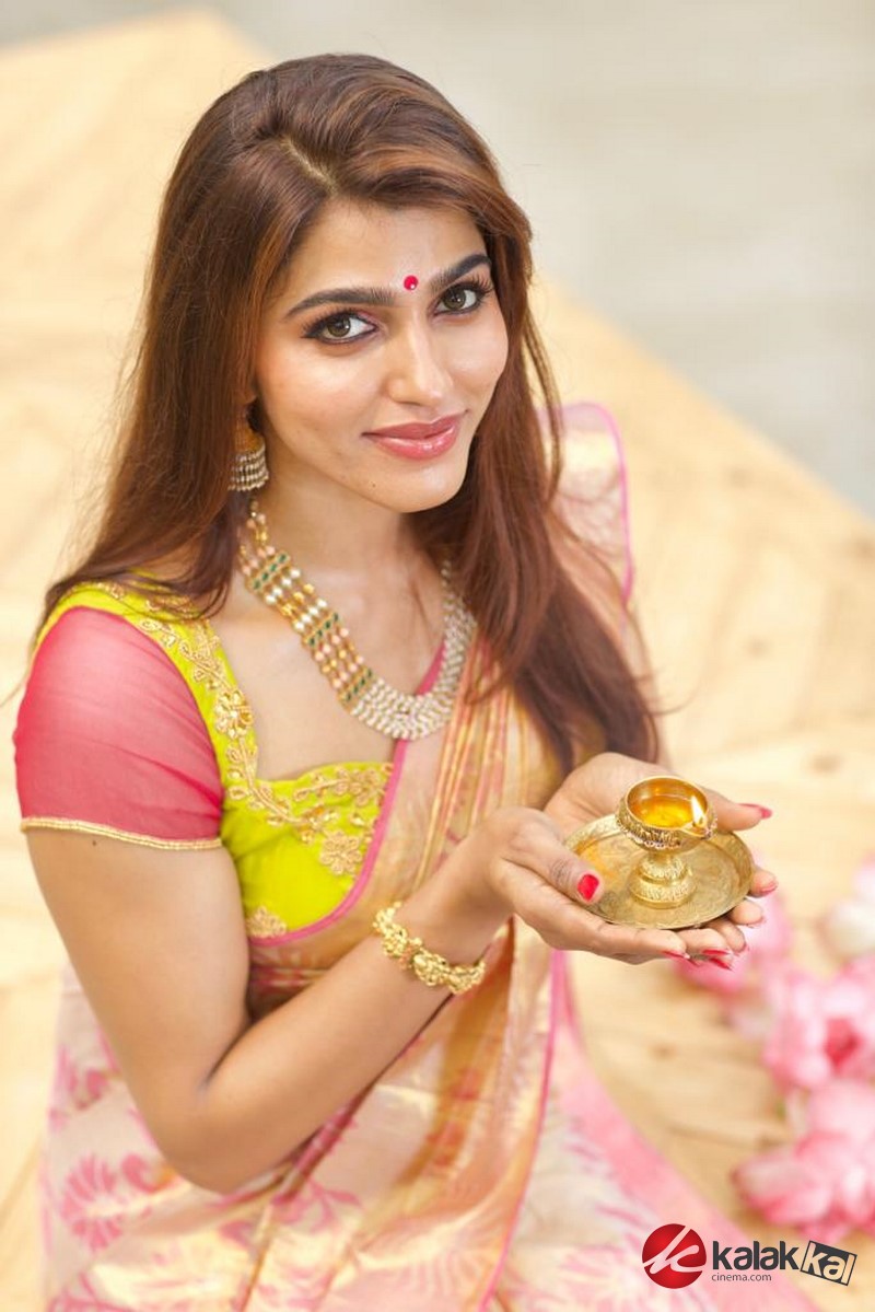 Actress Sai Dhanshika New Stills