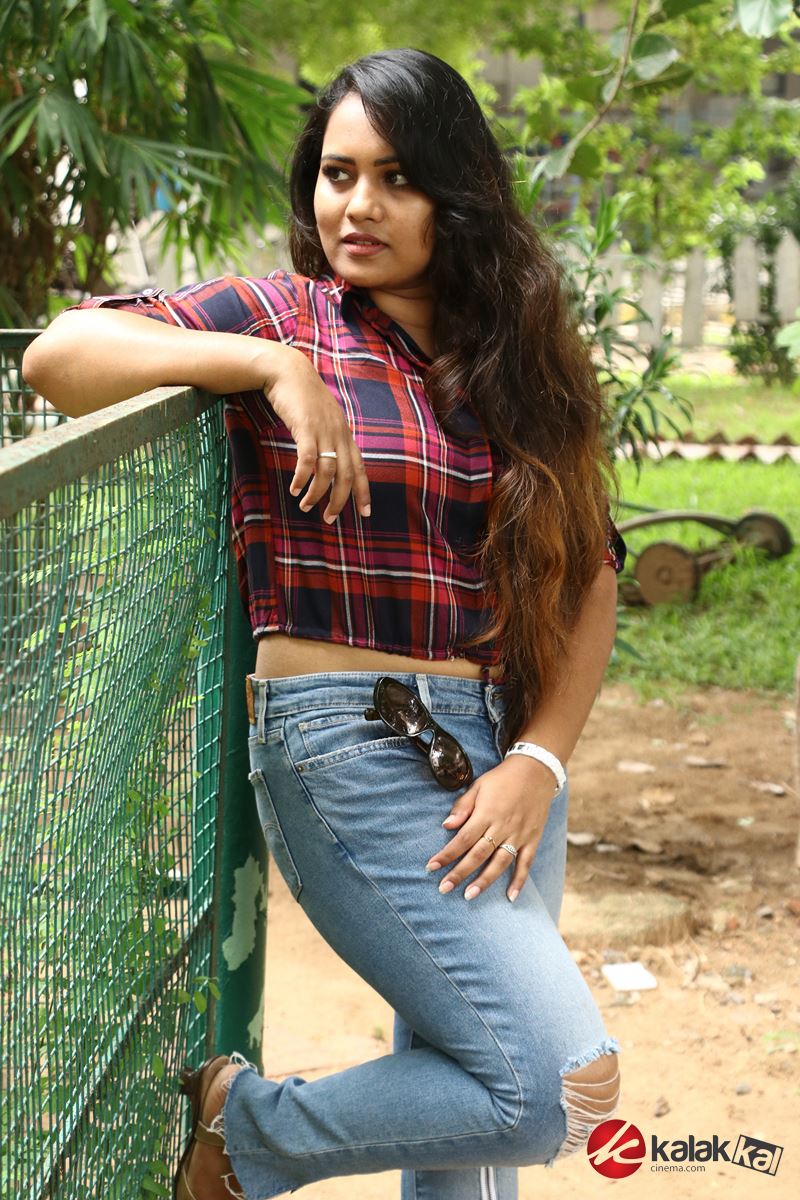 Actress Reeya Photos
