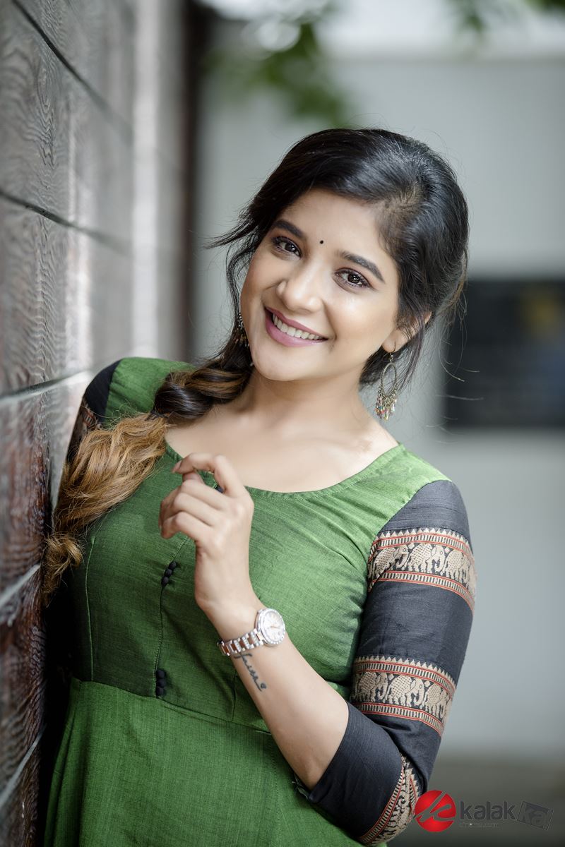 Actress Sakshi Agarwal Photoshoot Stills Kalakkal Cinema