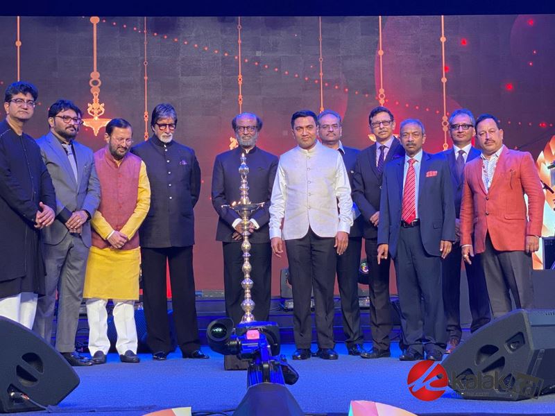 Rajinikanth and Amitabh Bachchan at the inauguration of IFFI 2019
