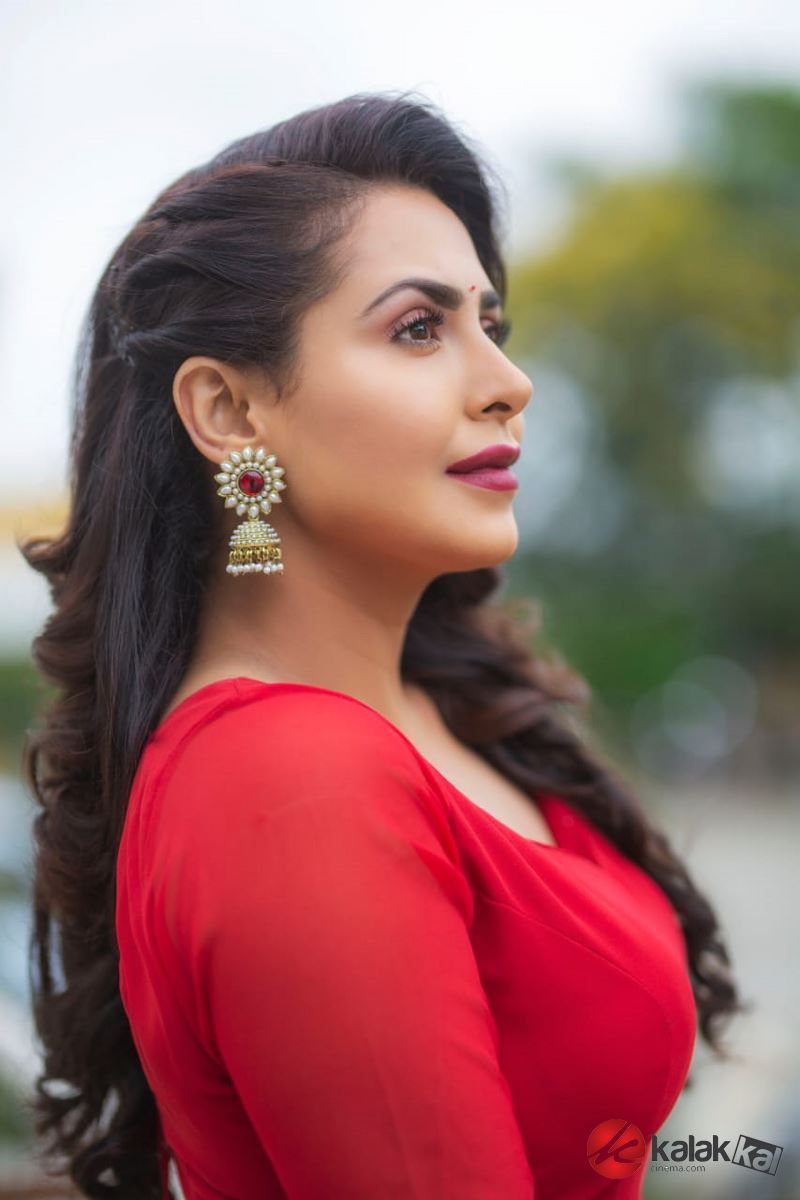 Actress Nandini Rai Photos