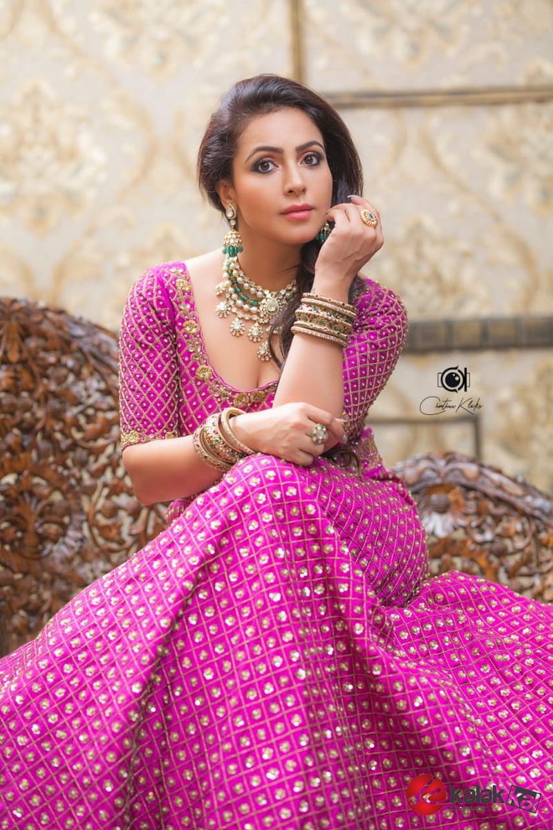 Actress Nandini Rai Photos