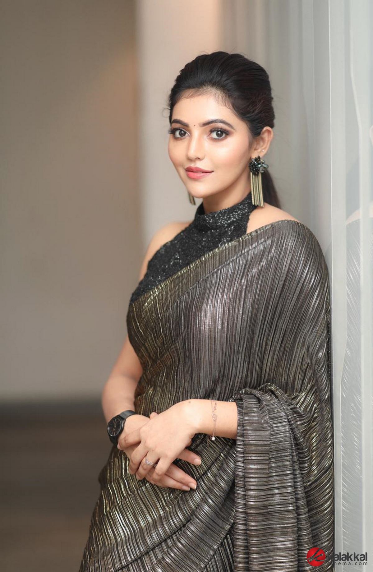 Actress Athulya Ravi New Photos