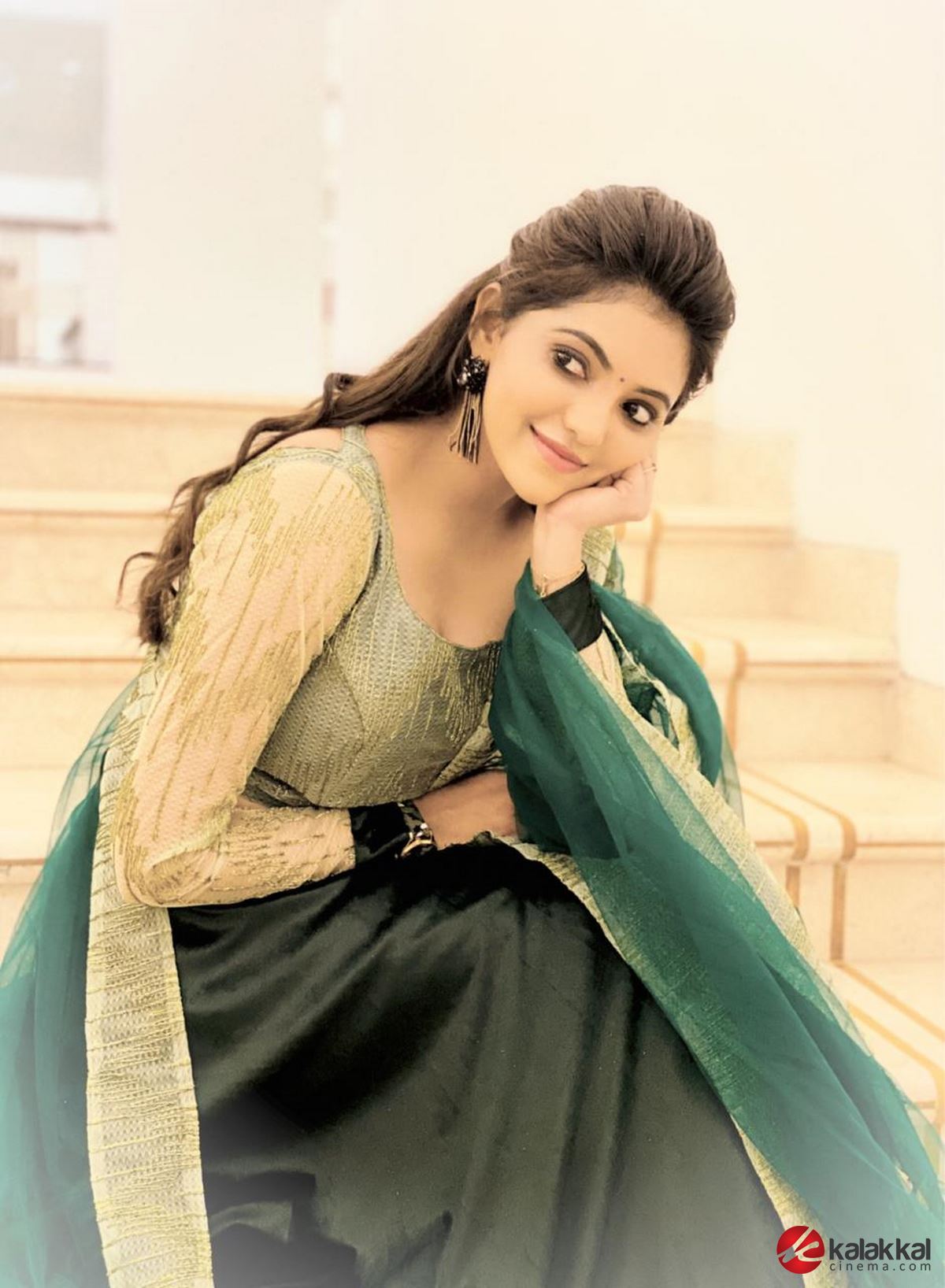 Actress Athulya Ravi New Stills
