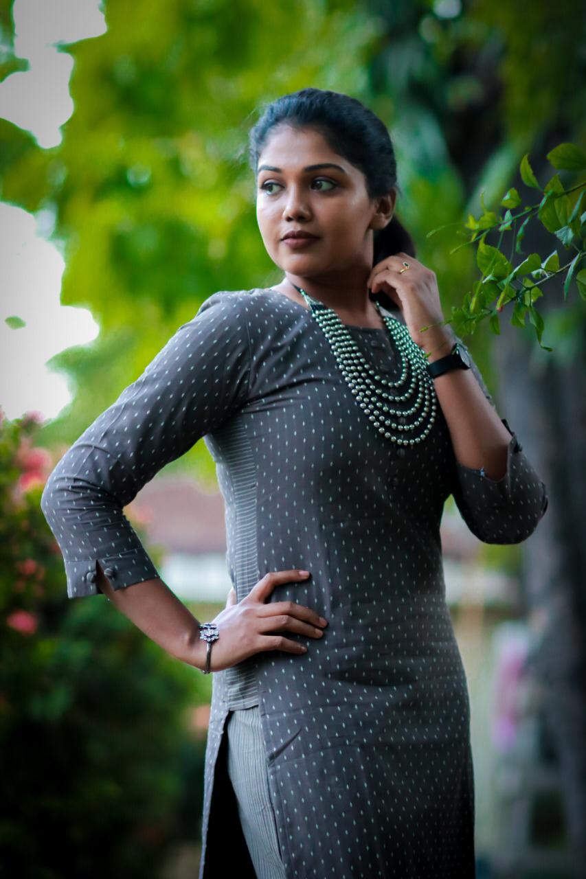 Actress Riythvika Latest Pics