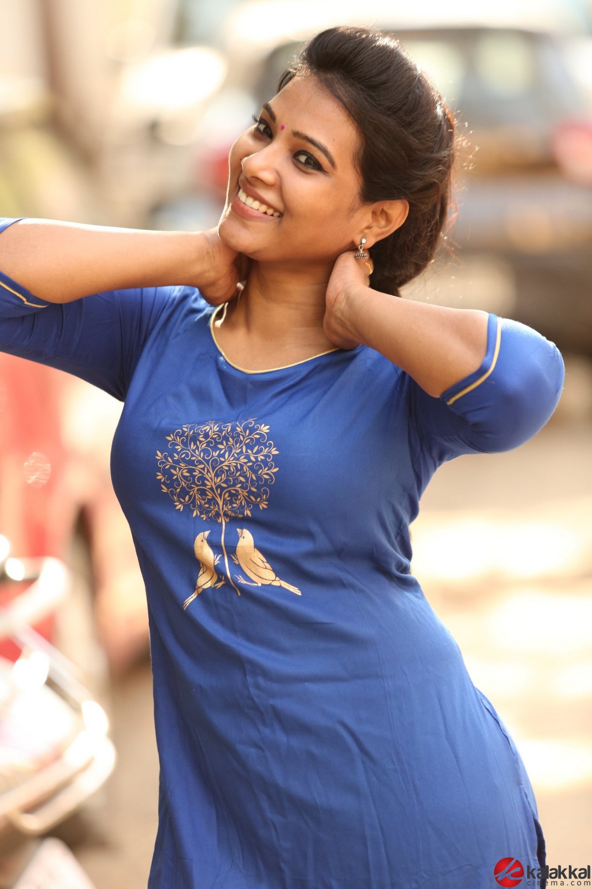 Cute Actress Dhivya Dhuraisamy Latest Stills 