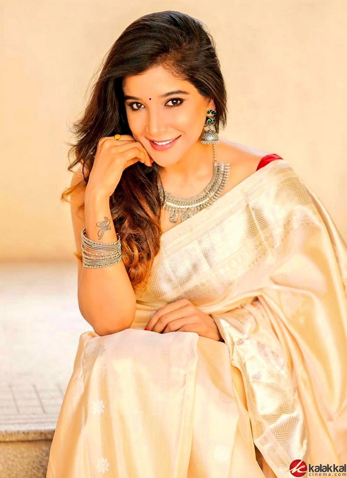 Actress Sakshi Agarwal Latest Photos