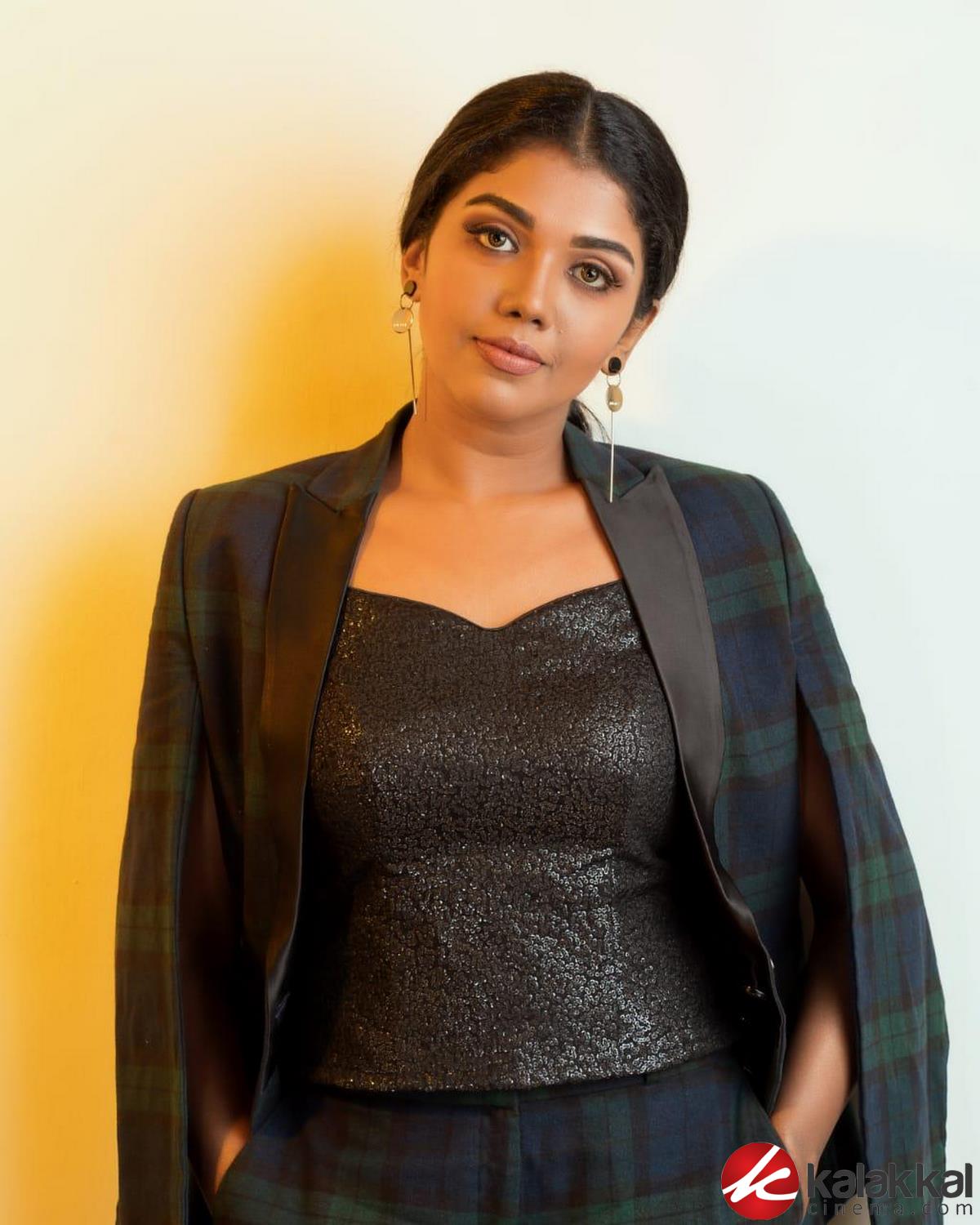 Actress Riythvika Latest Photo Shoot Stills