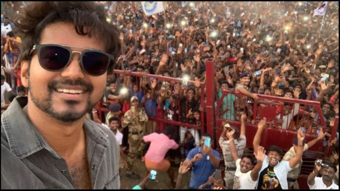 Vijay in Selfie Photo Record