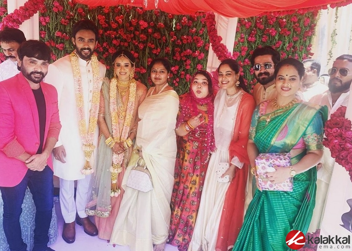 Actor Aarav Marriage Photos : 