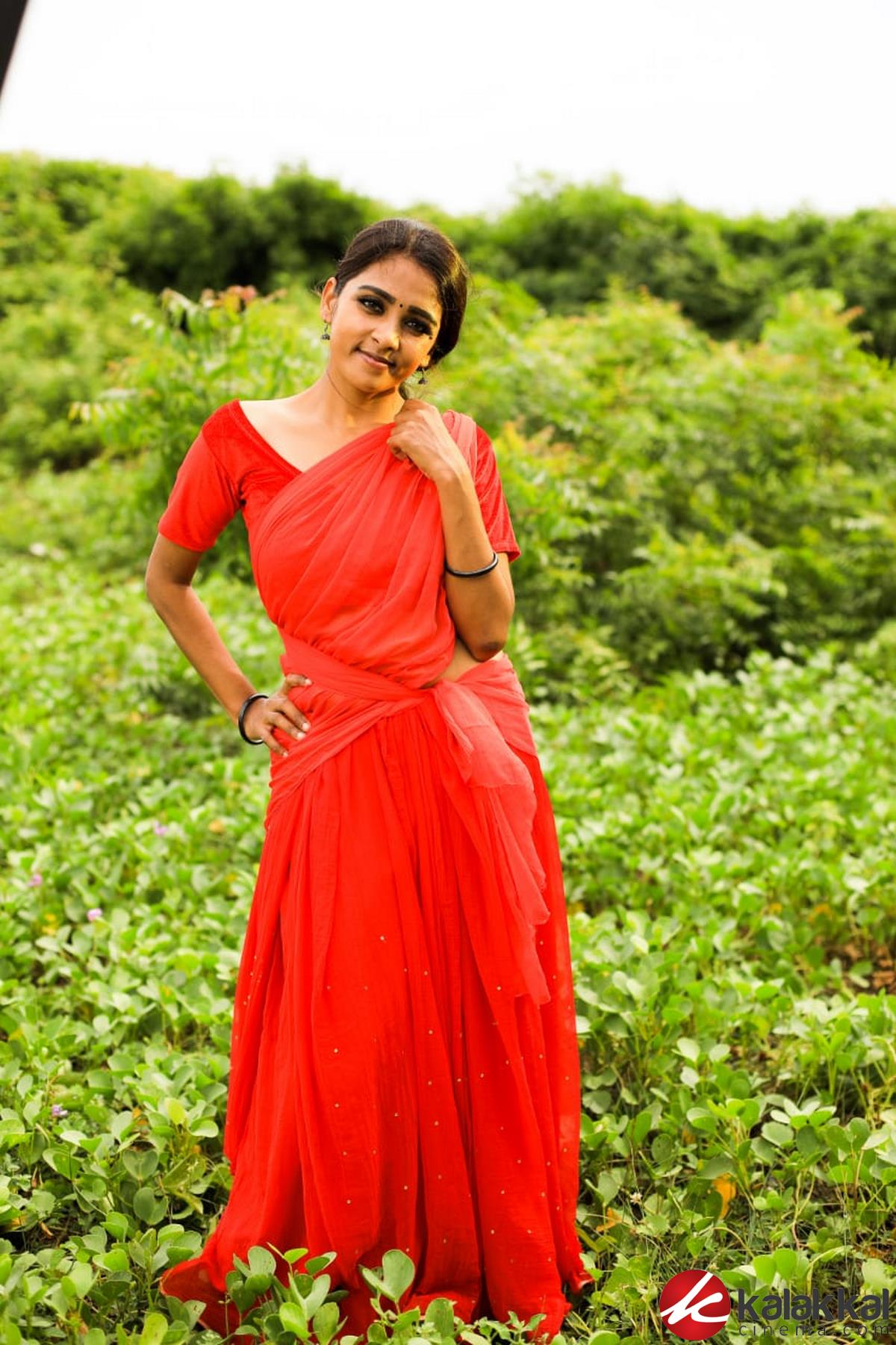 Actress Nimmy New Traditional Village Photoshoot Images