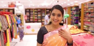 Pavithra Janani Onam Special Shopping