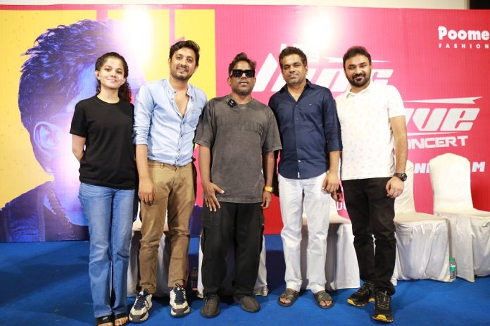 Yuvan performs live on 360-degree stage