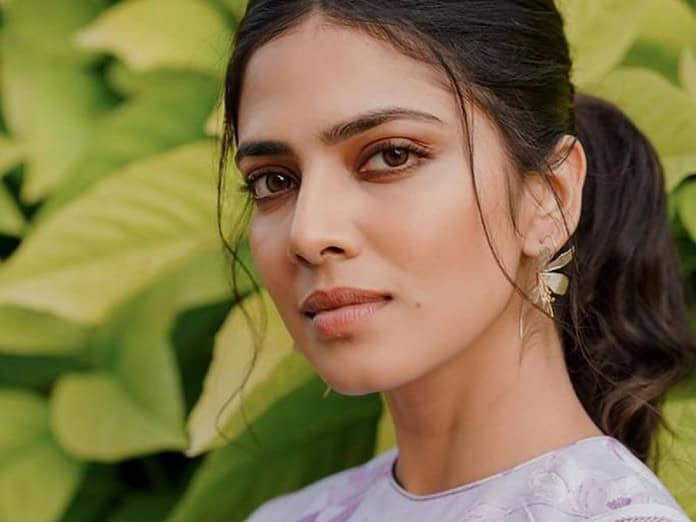 malavika mohanan latest photos